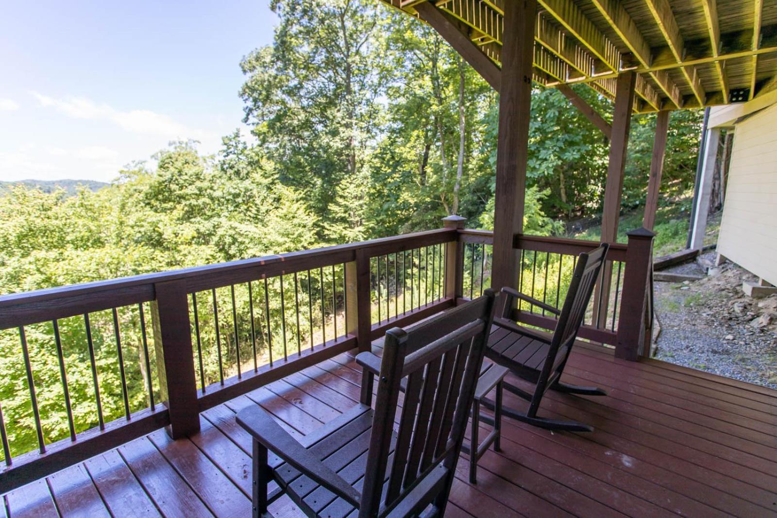 Lucky Bear Lodge photo 7