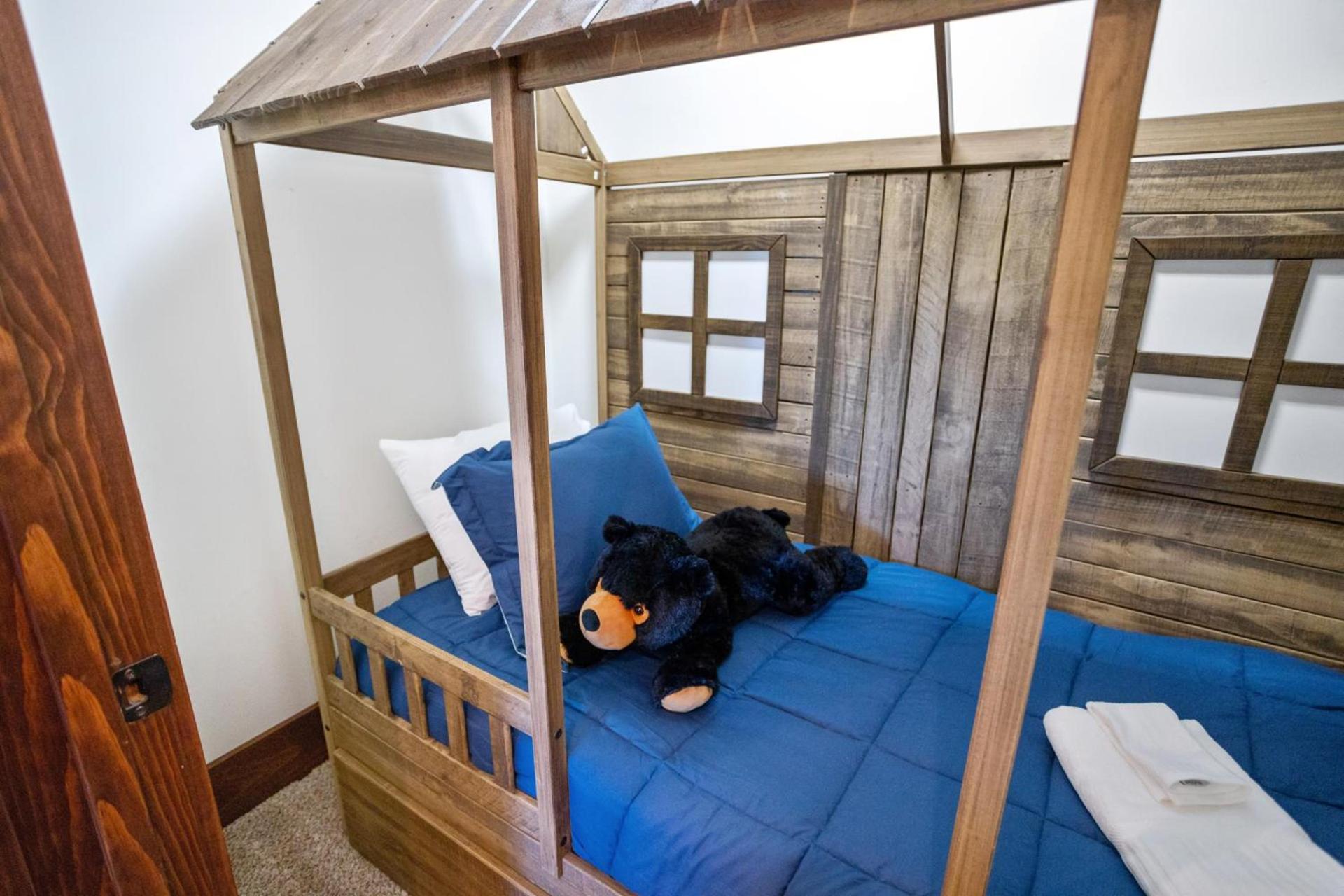 Lucky Bear Lodge photo 18