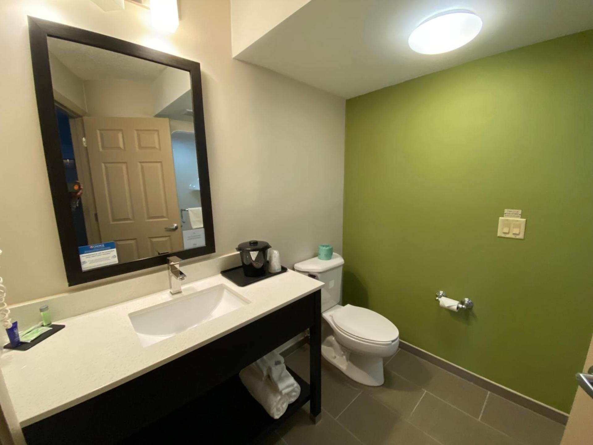Sleep Inn & Suites Niantic North photo 36