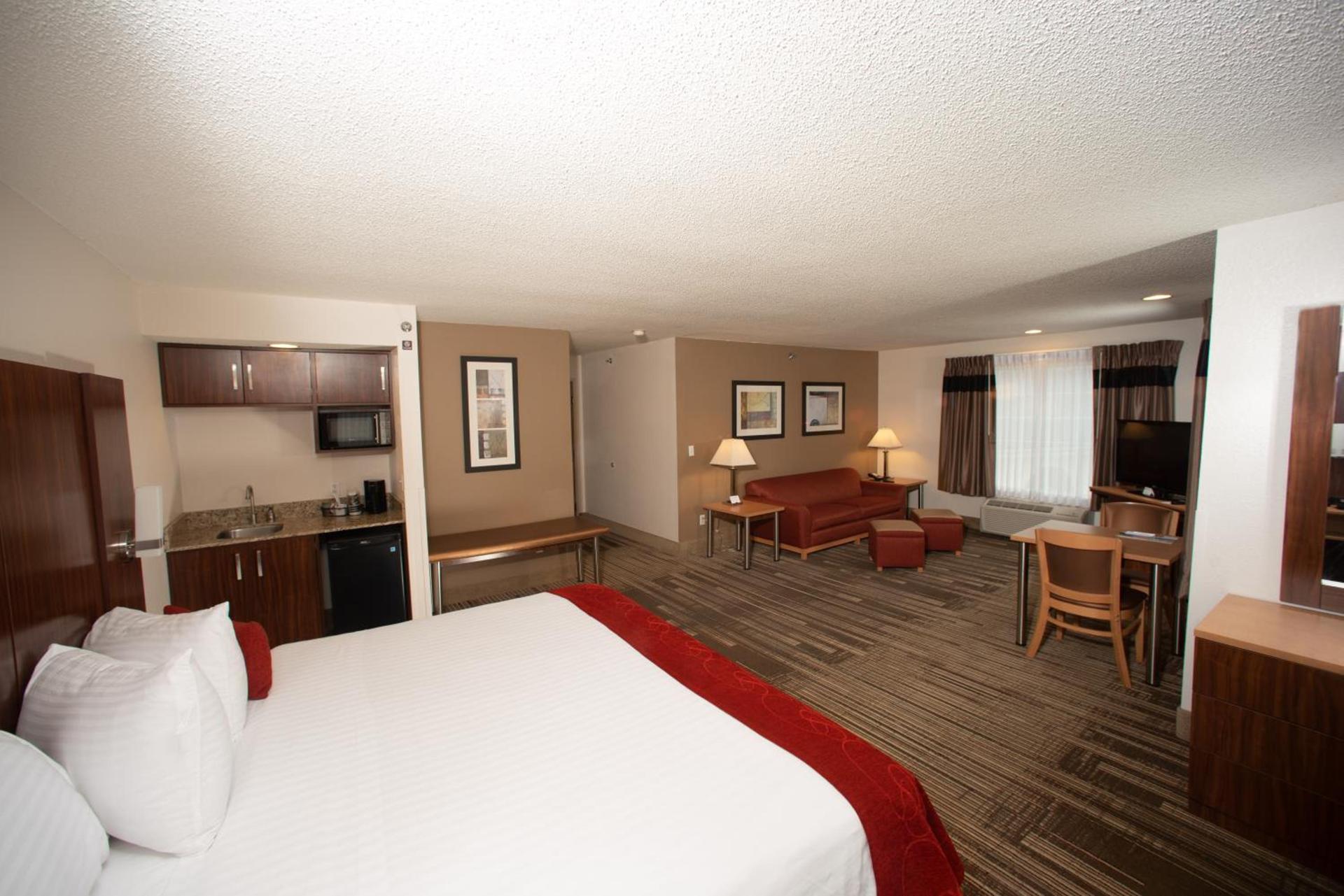 Northfield Inn Suites and Conference Center photo 2