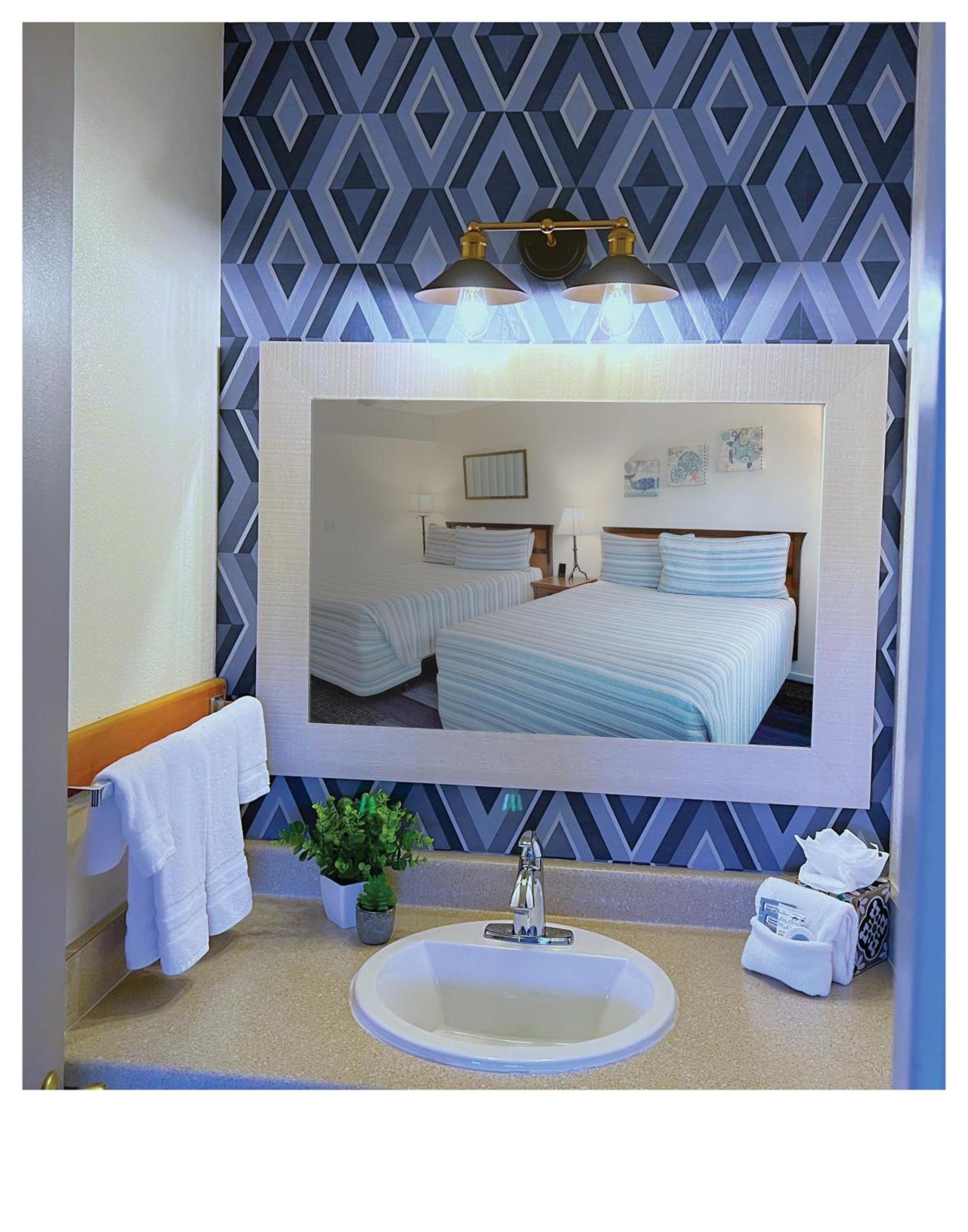 Surf & Sand Inn photo 13