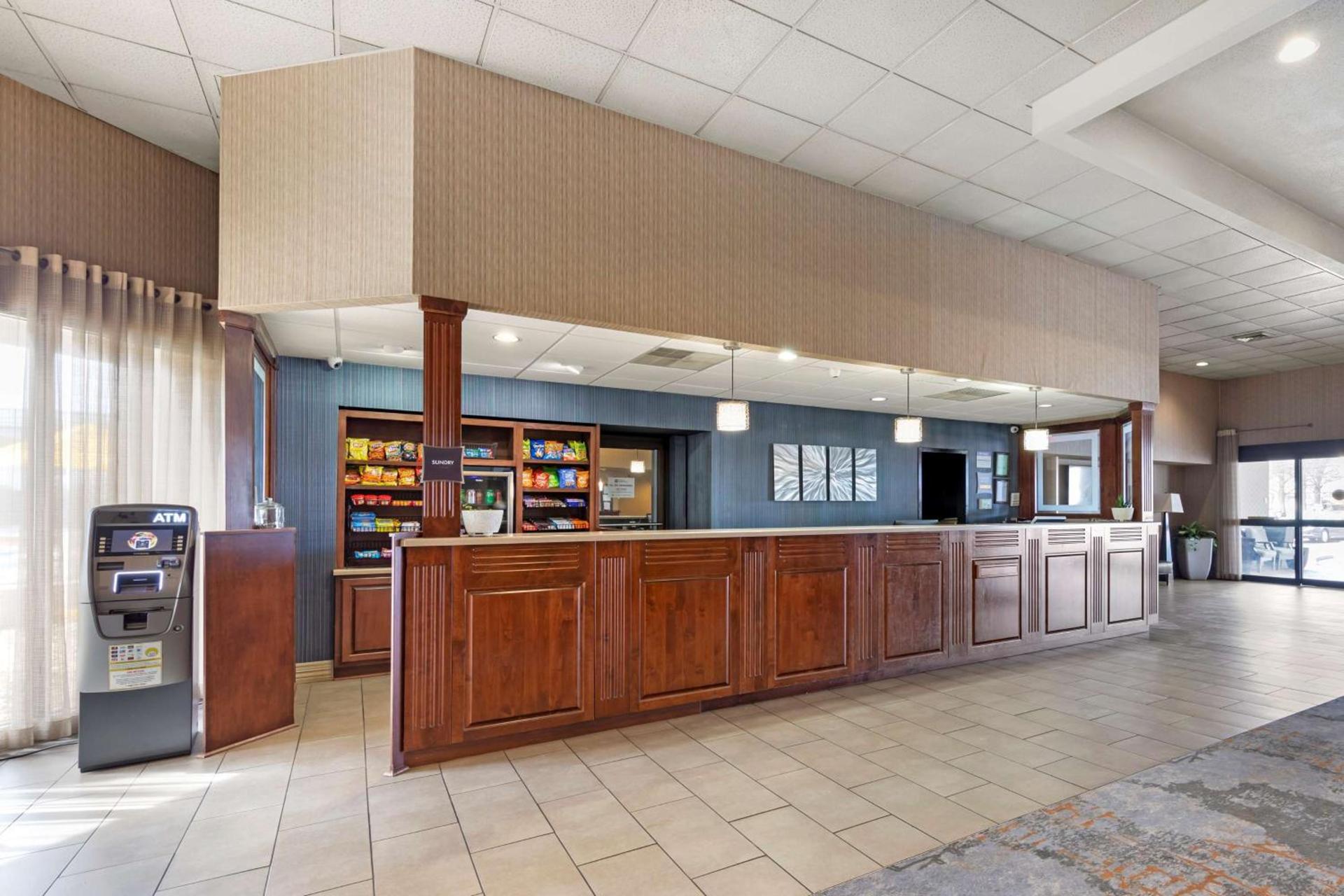 Best Western Plus Madison-Huntsville Hotel photo 9