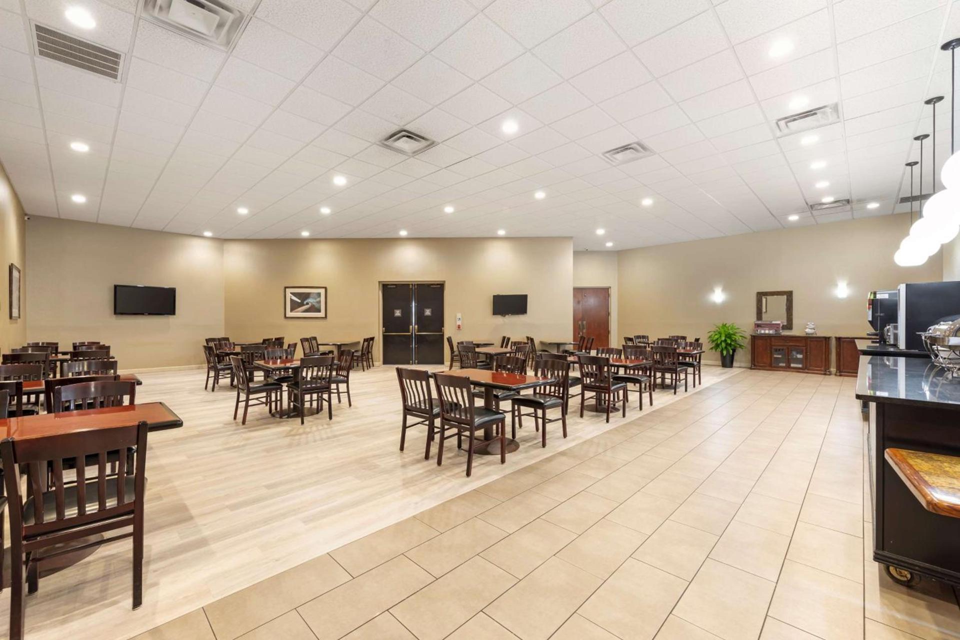 Best Western Plus Madison-Huntsville Hotel photo 30