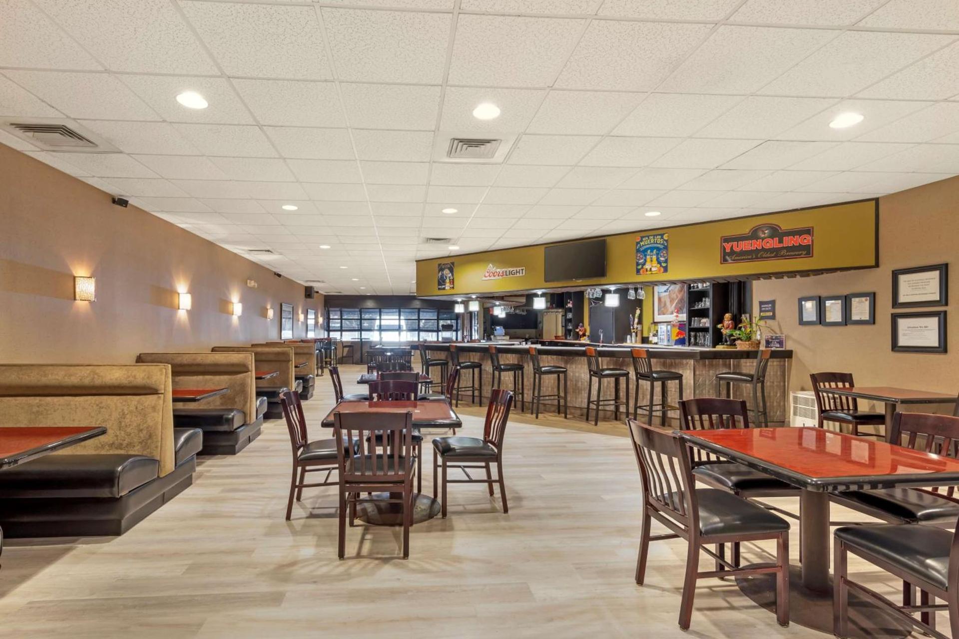Best Western Plus Madison-Huntsville Hotel photo 35