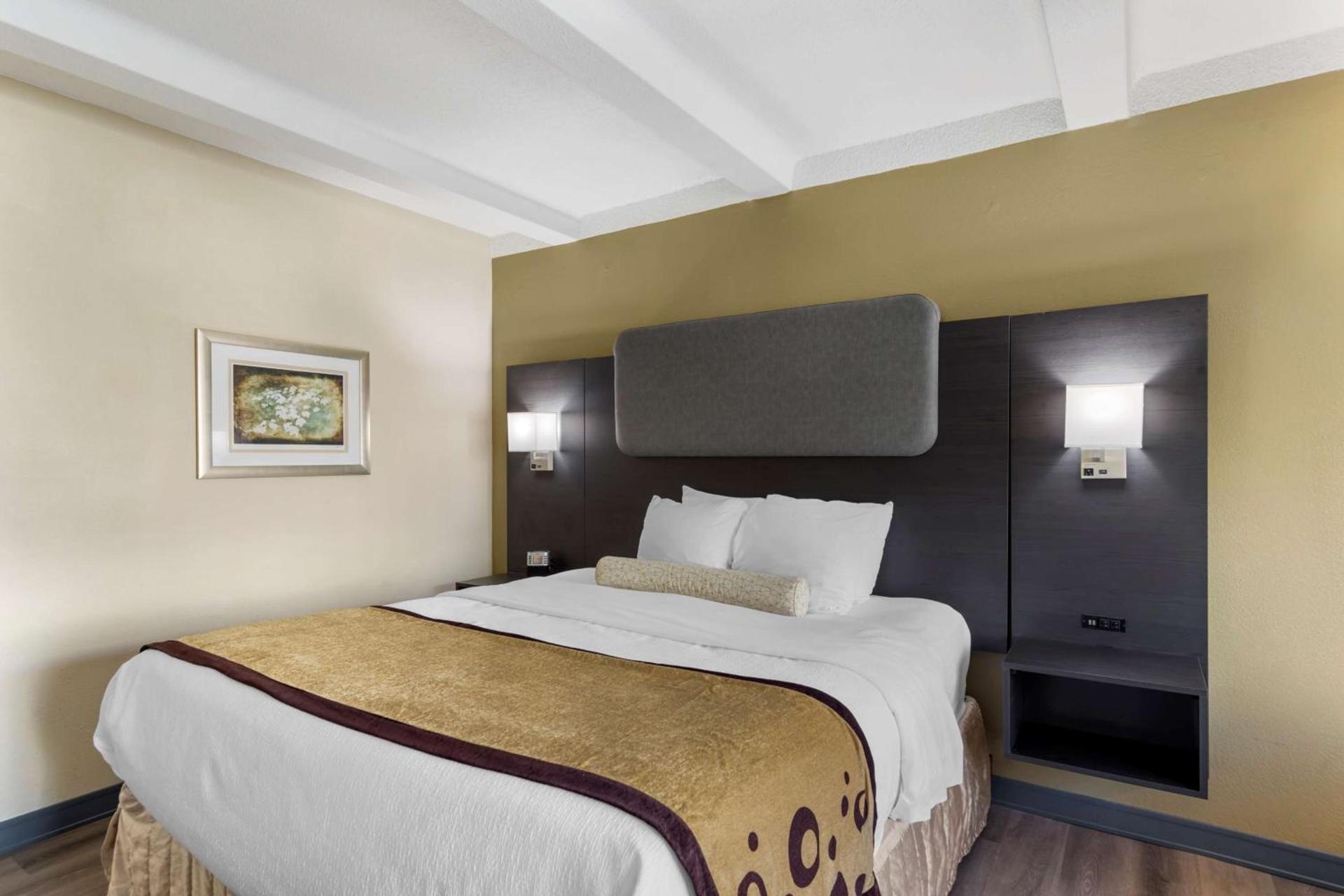 Best Western Plus Madison-Huntsville Hotel photo 11