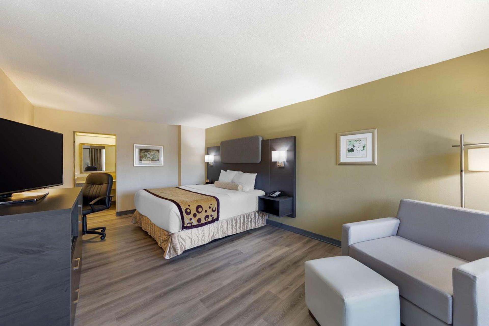 Best Western Plus Madison-Huntsville Hotel photo 18