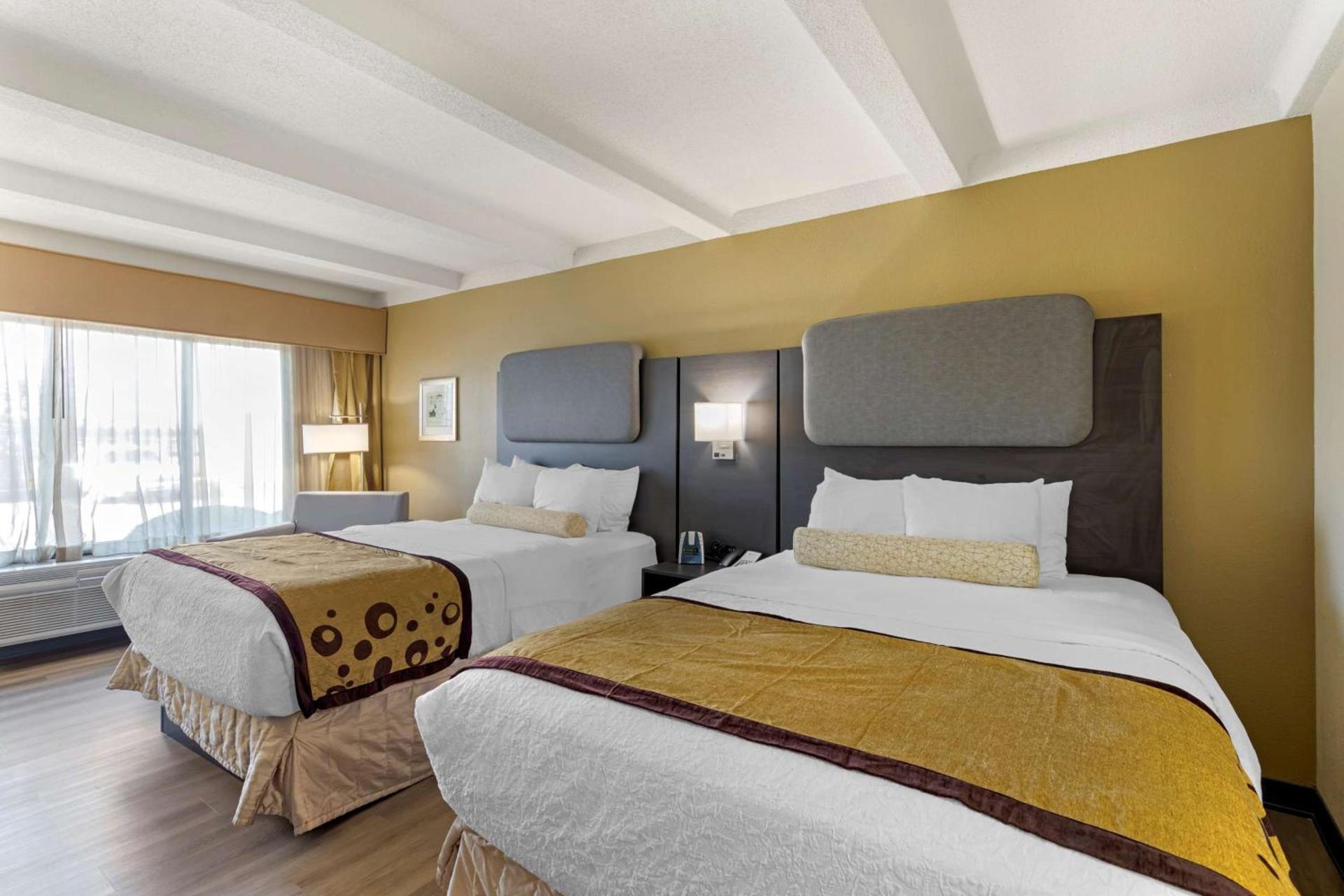 Best Western Plus Madison-Huntsville Hotel photo 21