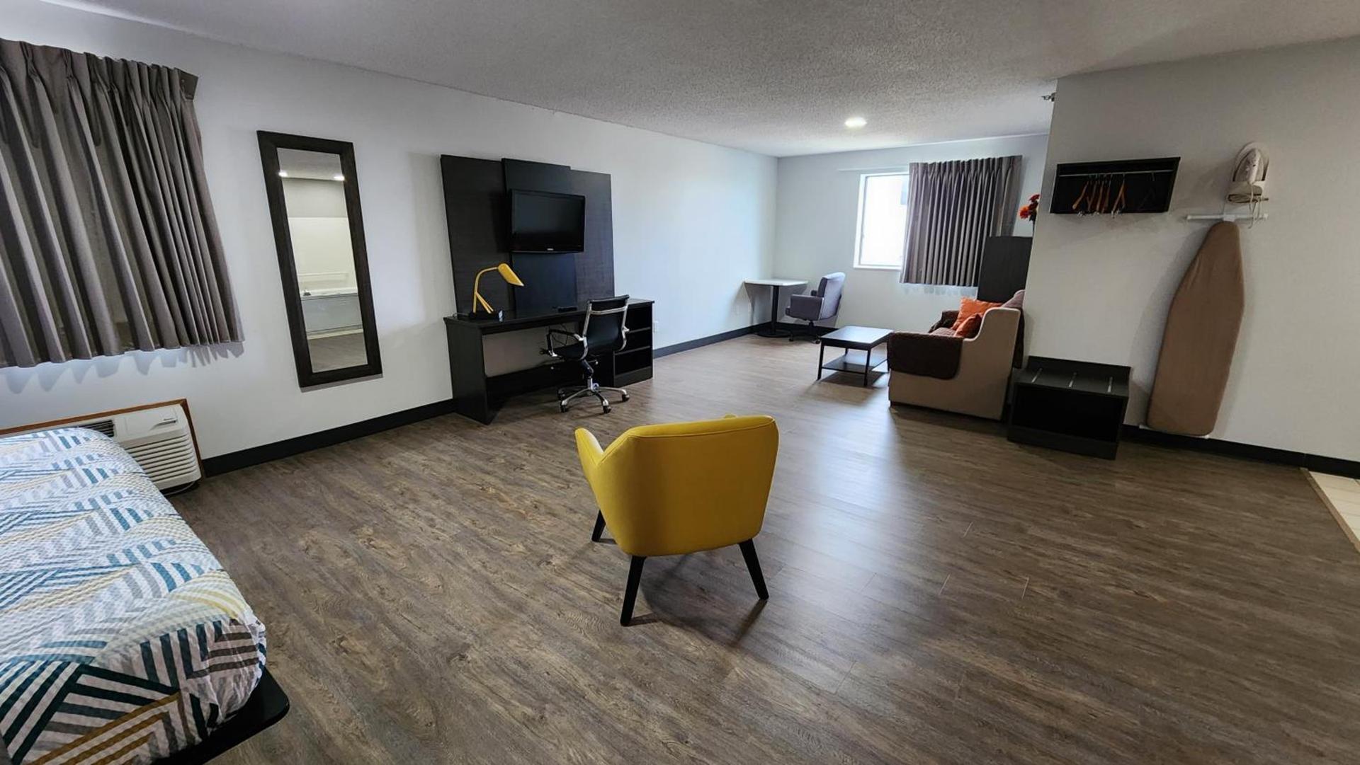 Motel 6-Kewanee, IL photo 9