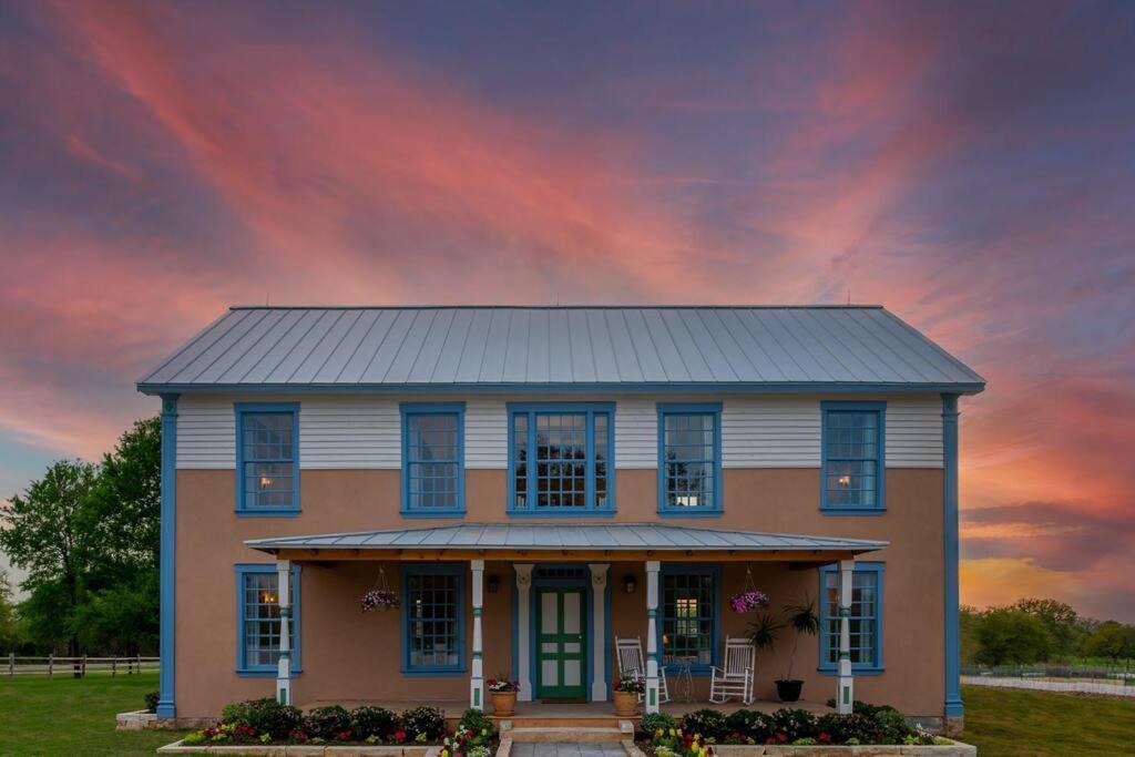 The Mohawk Valley House - 4 suite boutique hotel photo 19