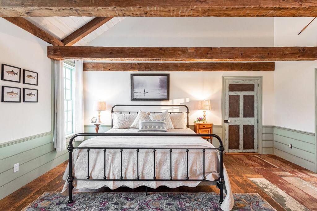 The Mohawk Valley House - 4 suite boutique hotel photo 20