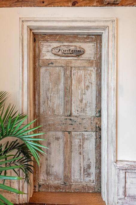 The Mohawk Valley House - 4 suite boutique hotel photo 32