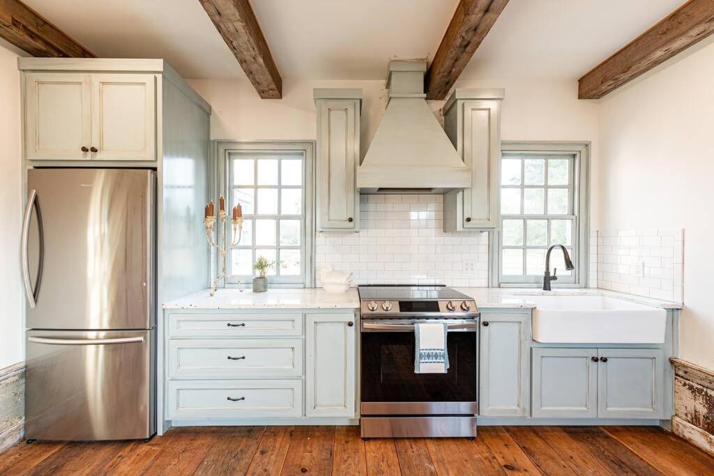 The Mohawk Valley House - 4 suite boutique hotel photo 34
