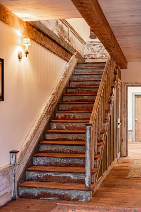 The Mohawk Valley House - 4 suite boutique hotel photo 36
