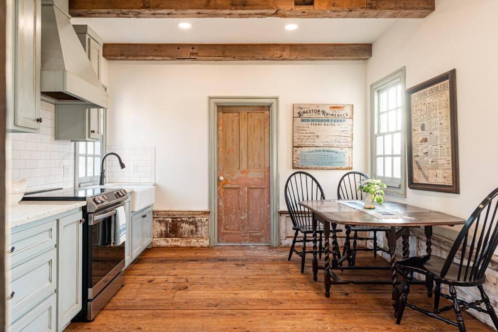 The Mohawk Valley House - 4 suite boutique hotel photo 56