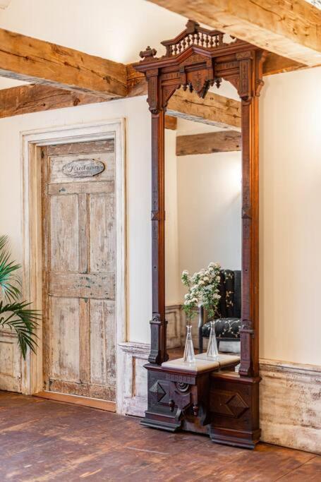 The Mohawk Valley House - 4 suite boutique hotel photo 57