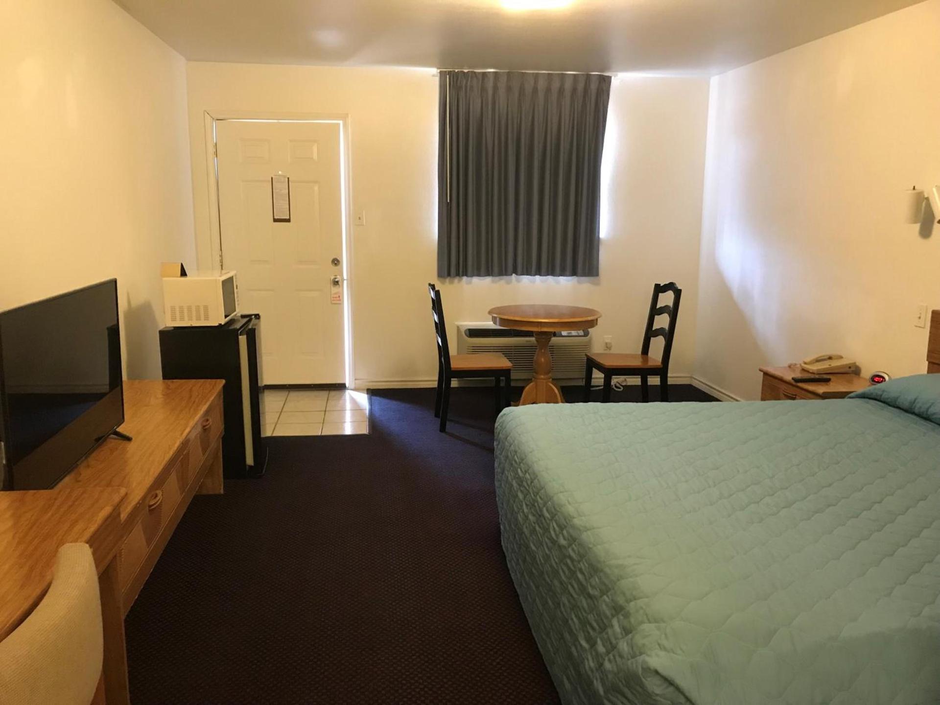 Luxury Inn photo 18