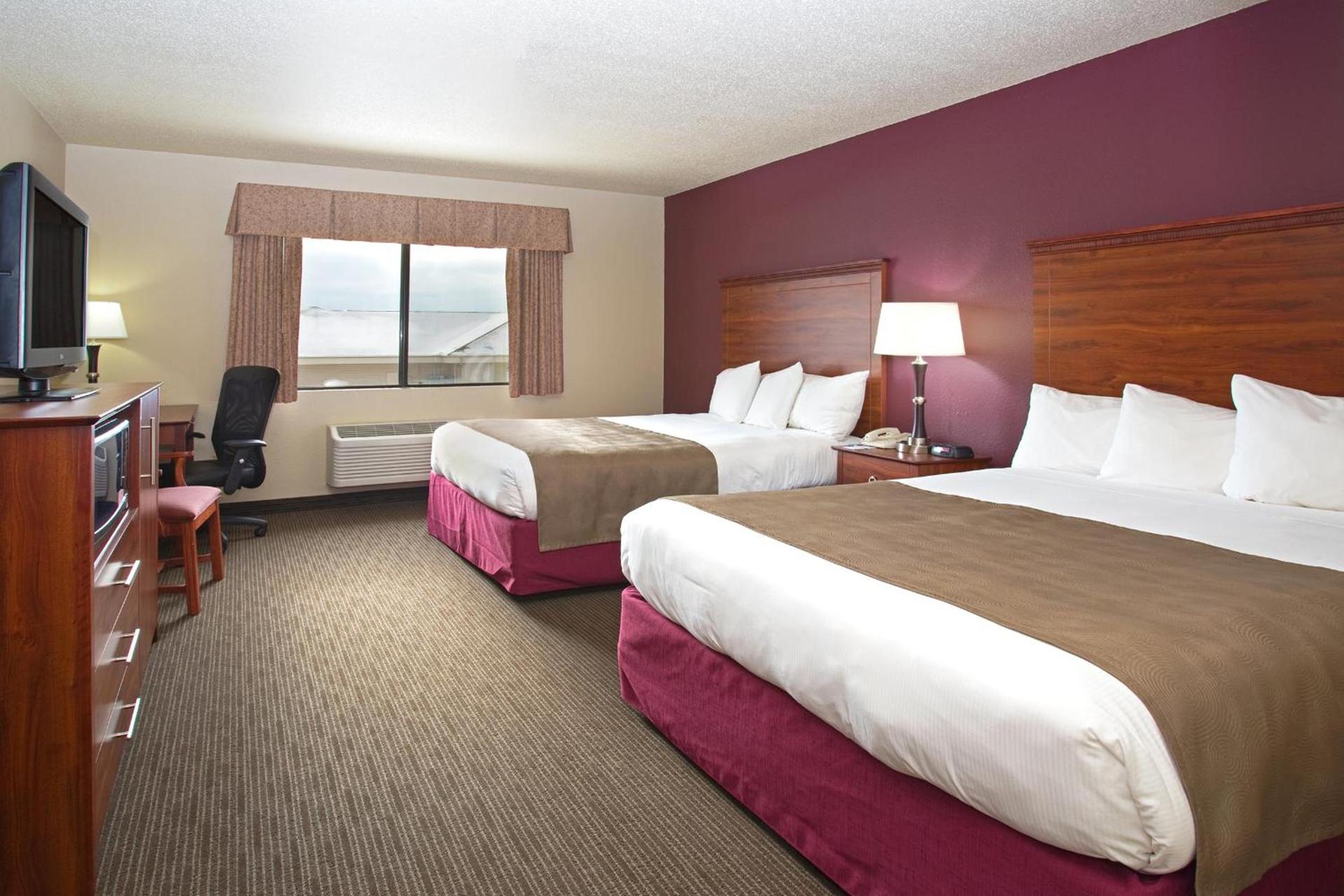 AmericInn by Wyndham New London photo 37