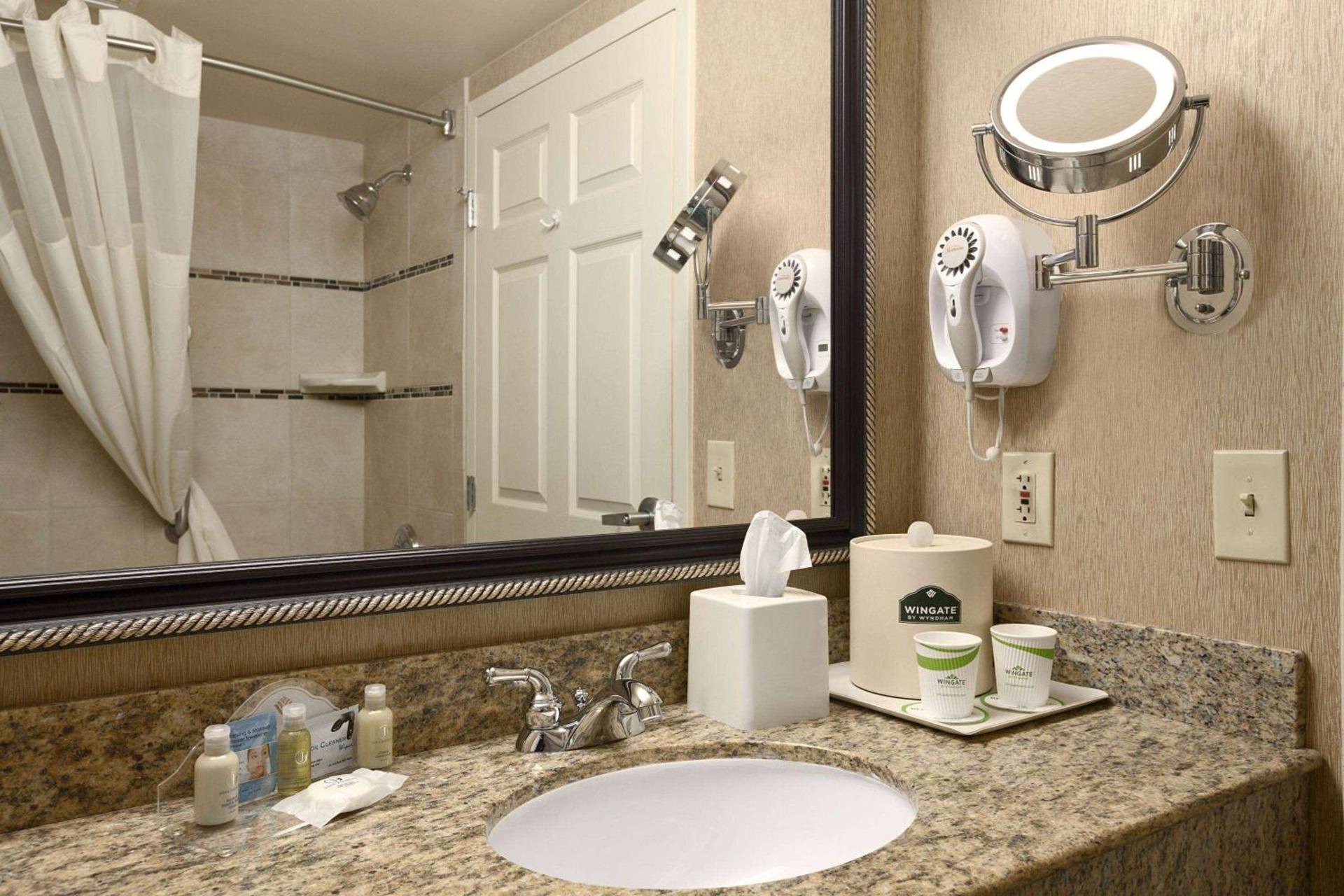 Wingate by Wyndham Little Rock photo 4