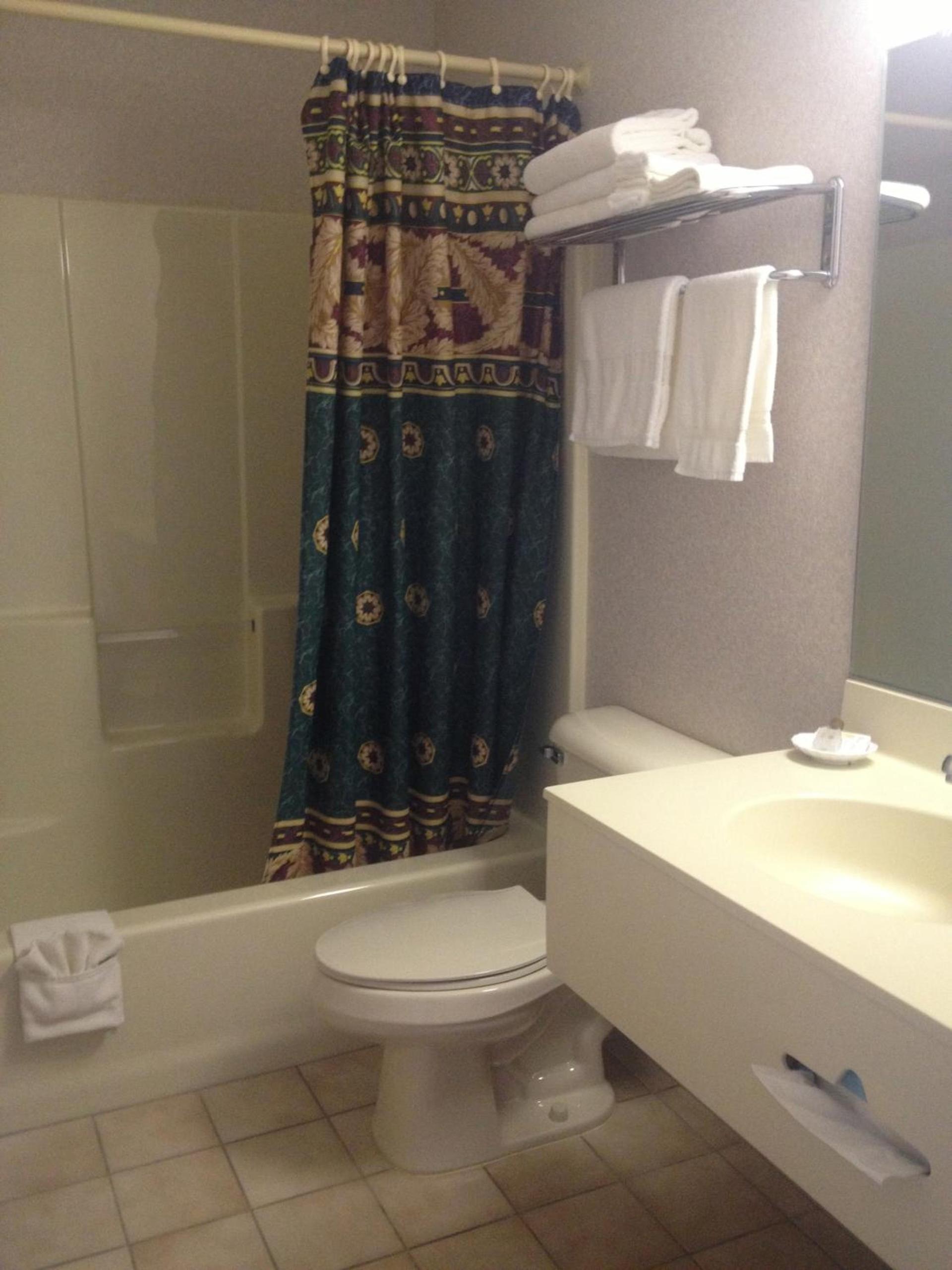 Parkside Inn Bridgeview photo 22