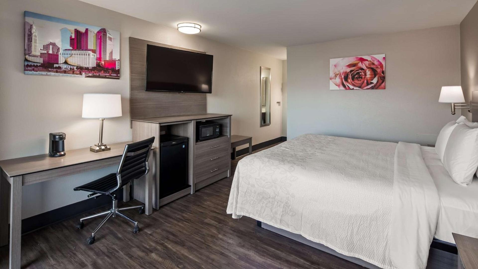 SureStay Hotel by Best Western Findlay photo 23