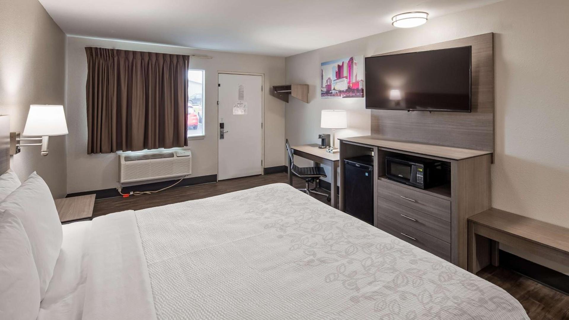SureStay Hotel by Best Western Findlay photo 10