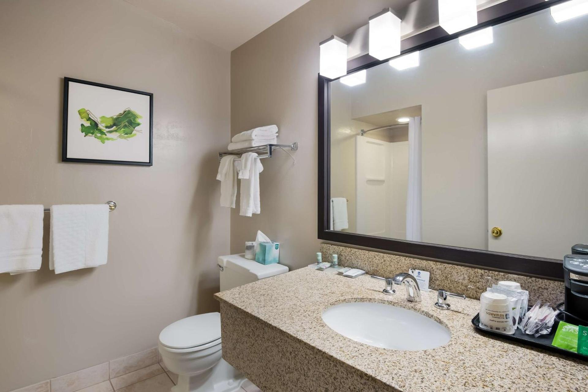 Best Western New Oregon Motel photo 11