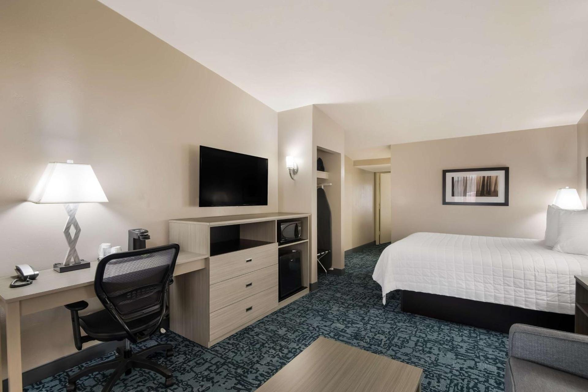 Best Western New Oregon Motel photo 19