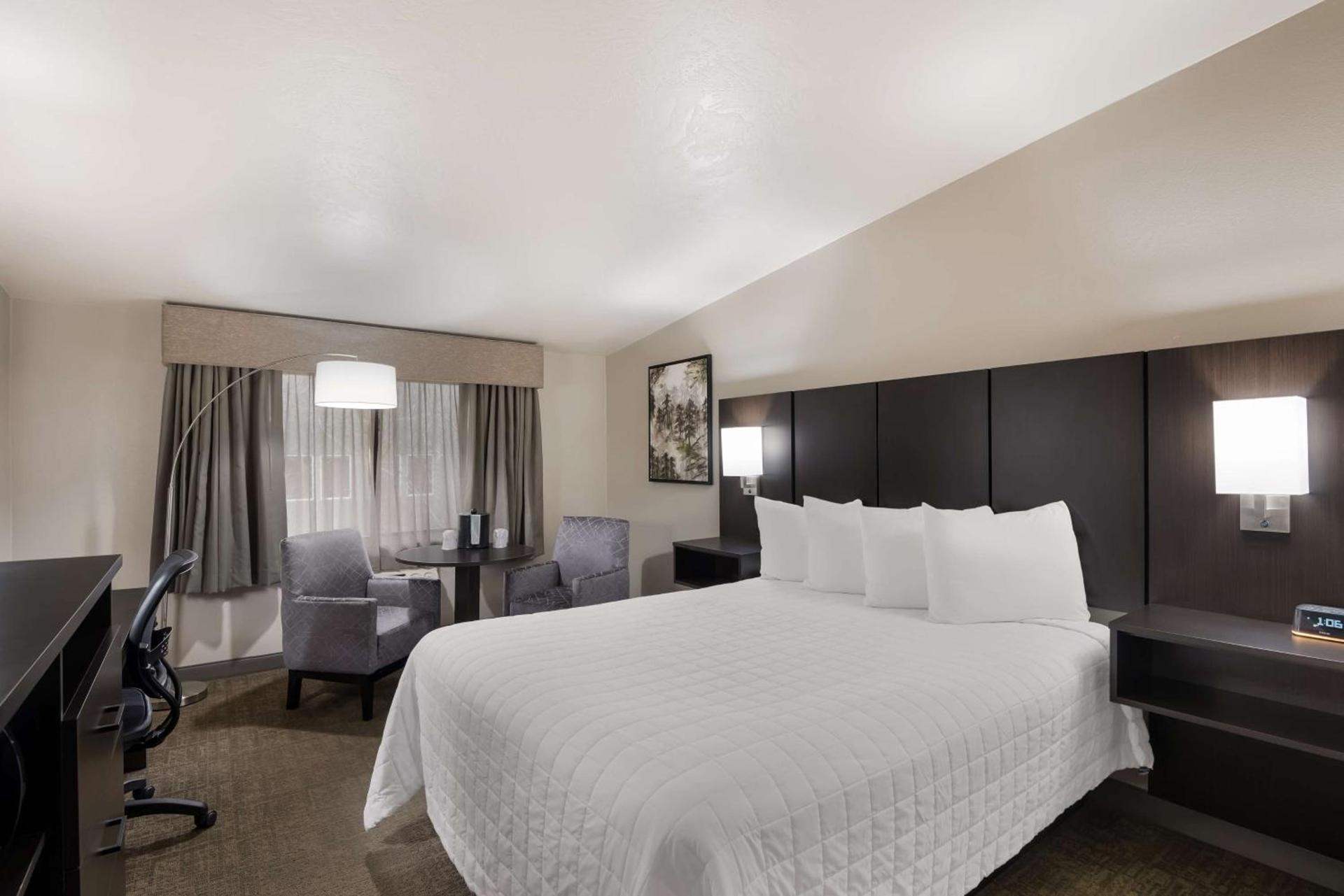 Best Western New Oregon Motel photo 26