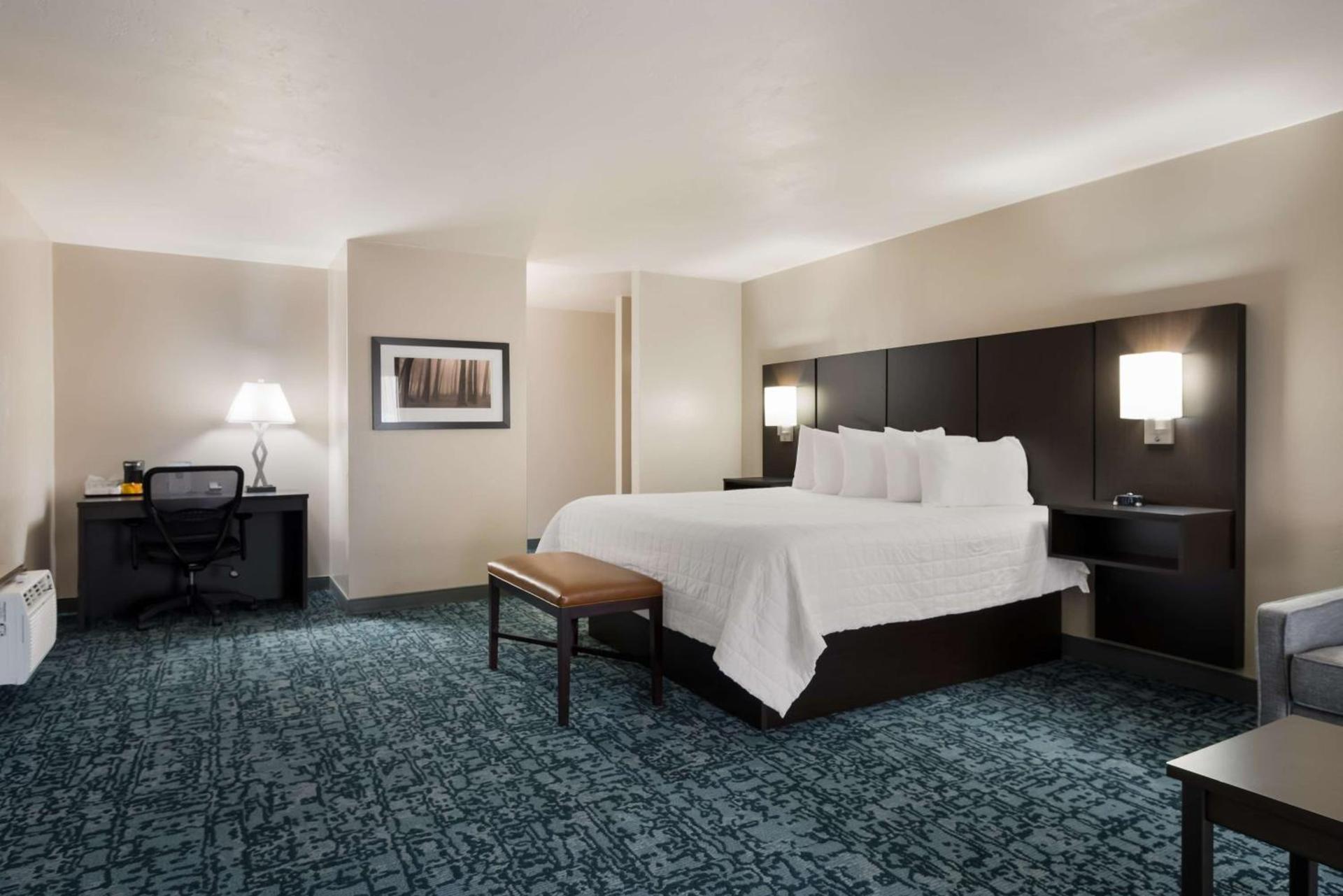 Best Western New Oregon Motel photo 30