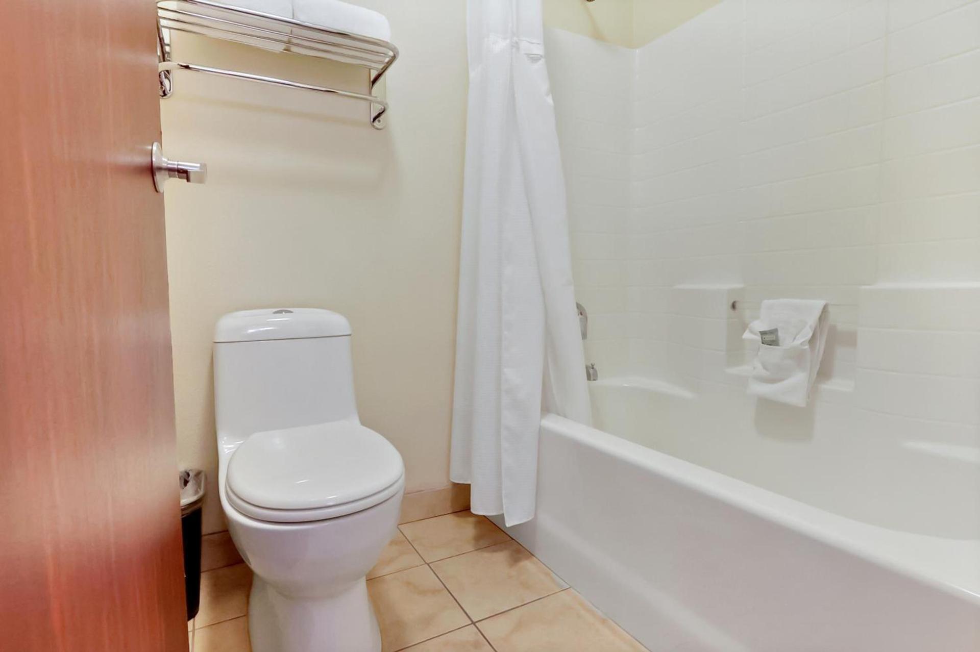 Best Western Liberty Inn DuPont JBLM photo 45