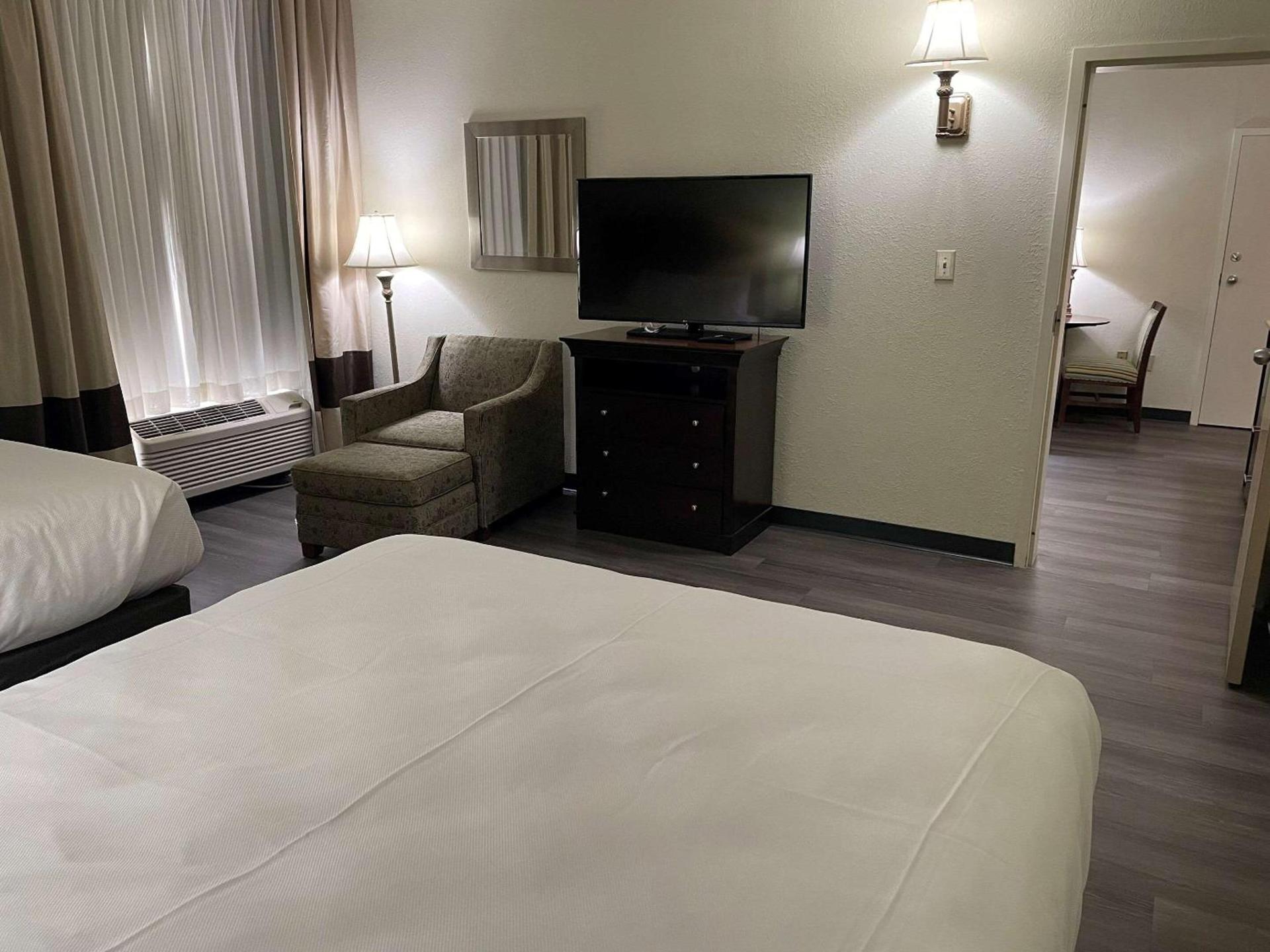 Comfort Inn Pinehurst - Southern Pines photo 40
