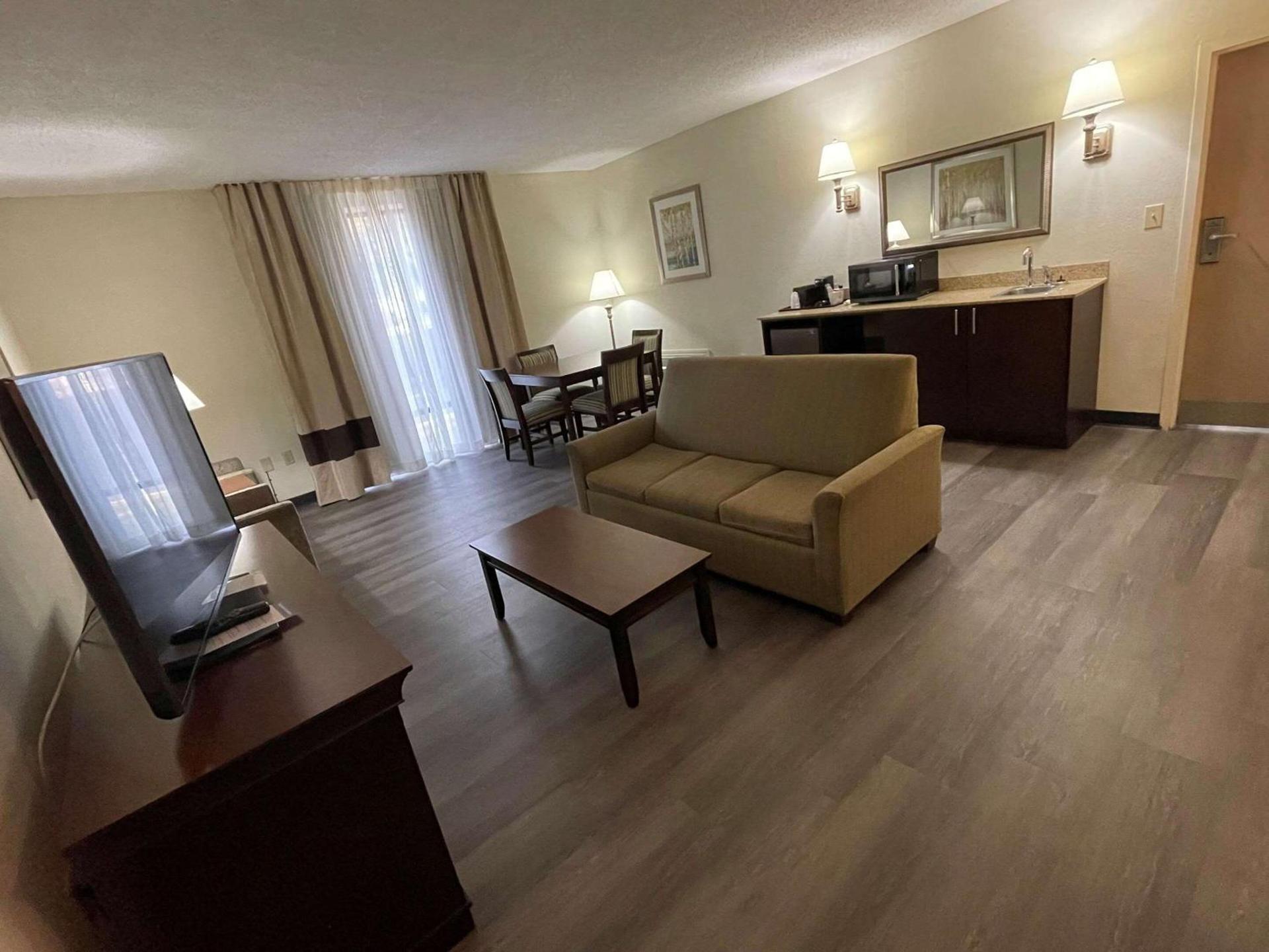 Comfort Inn Pinehurst - Southern Pines photo 44