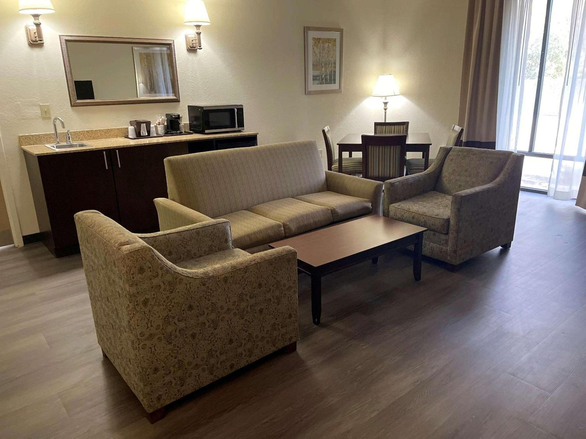 Comfort Inn Pinehurst - Southern Pines photo 46