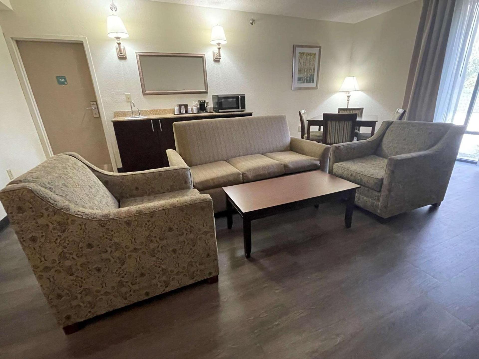 Comfort Inn Pinehurst - Southern Pines photo 49