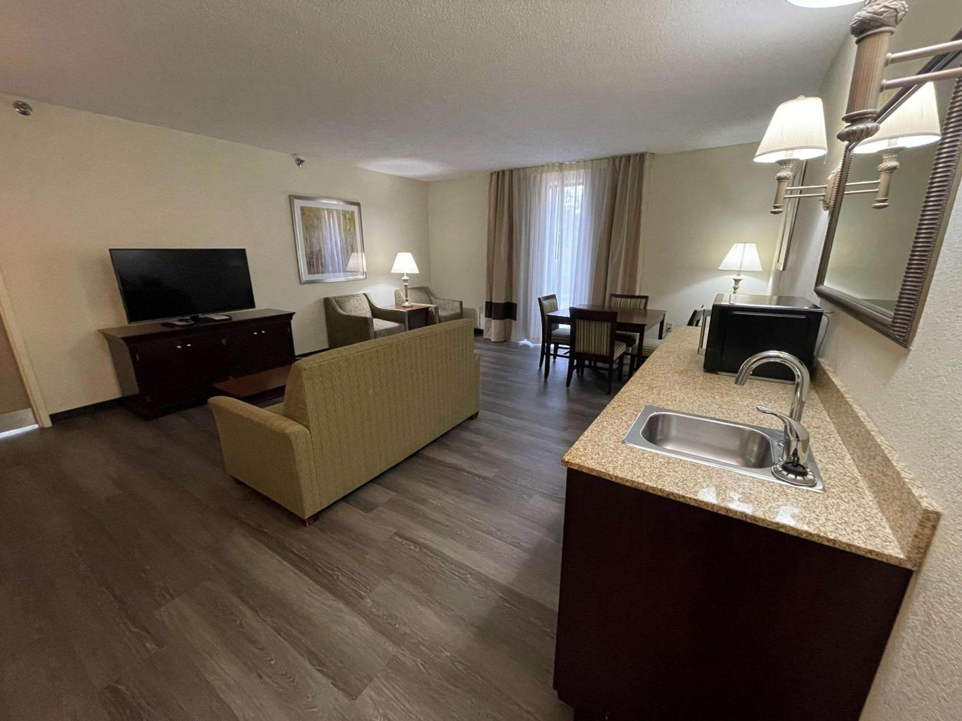 Comfort Inn Pinehurst - Southern Pines photo 51