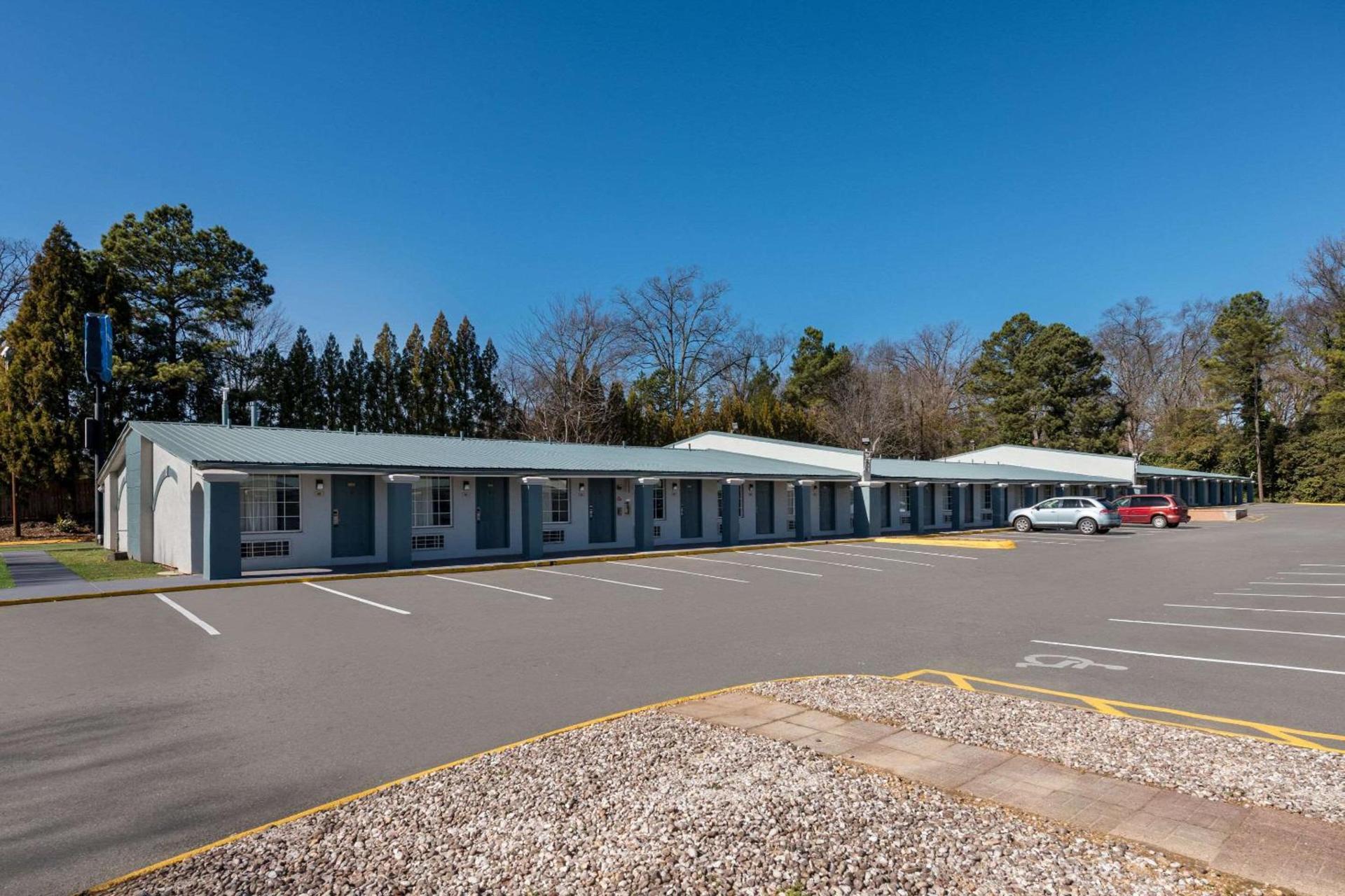 Rodeway Inn Charlotte Airport Area photo 4