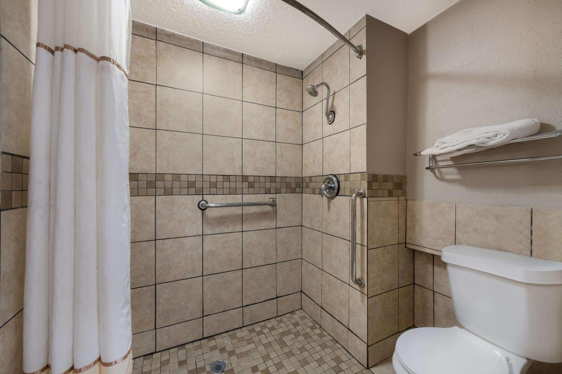 Rodeway Inn Charlotte Airport Area photo 16