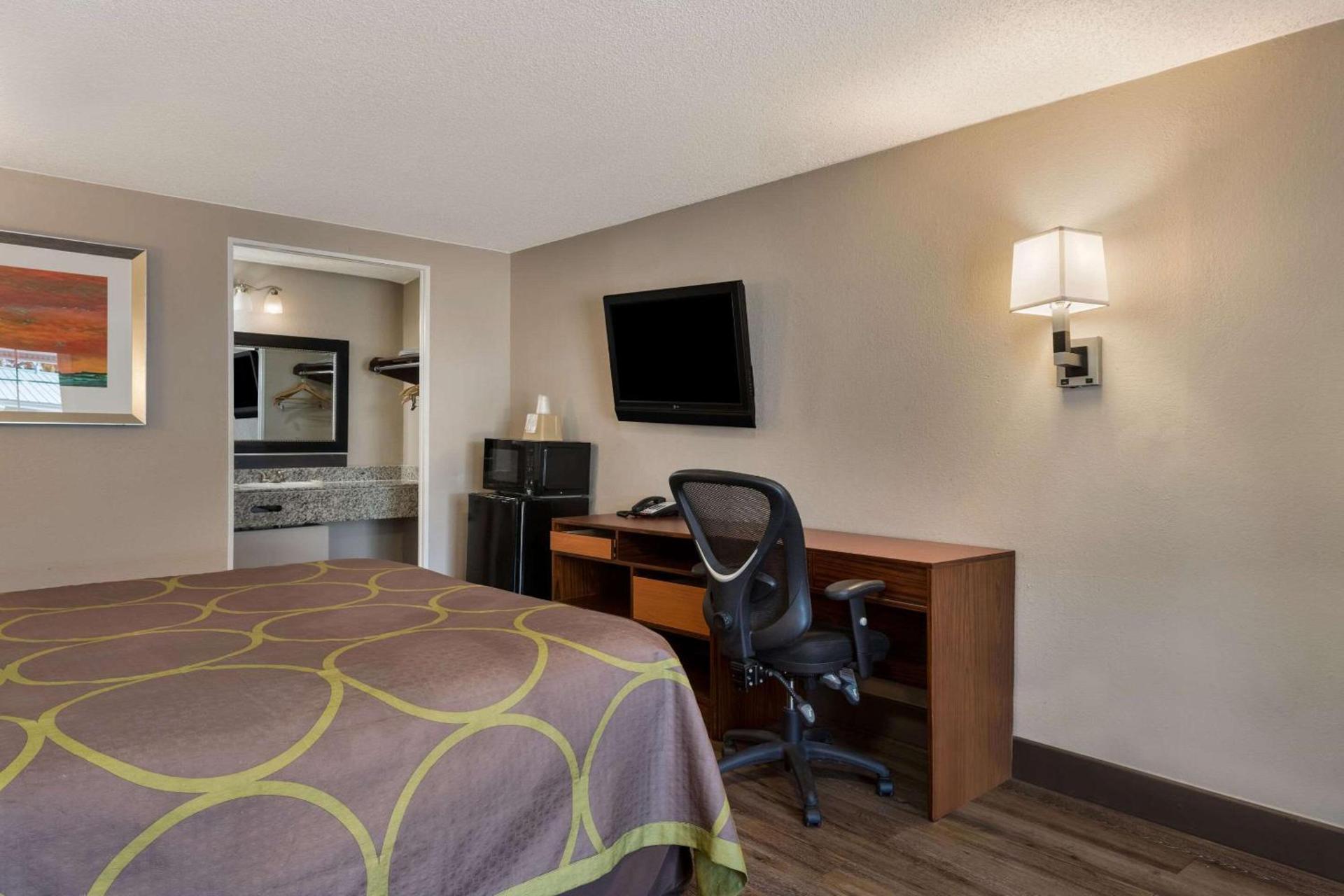 Rodeway Inn Charlotte Airport Area photo 25
