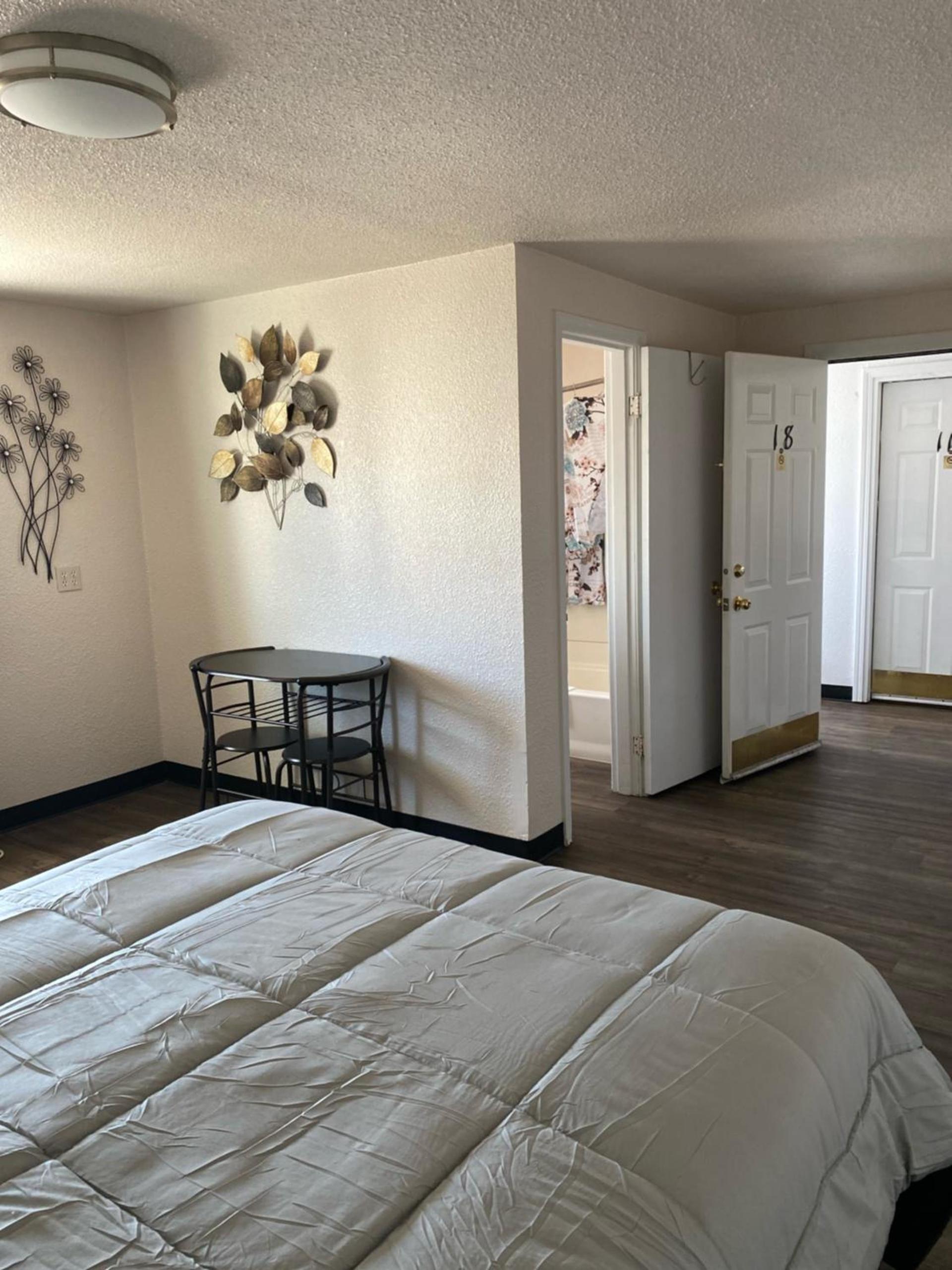 Baker City Motel & RV photo 45