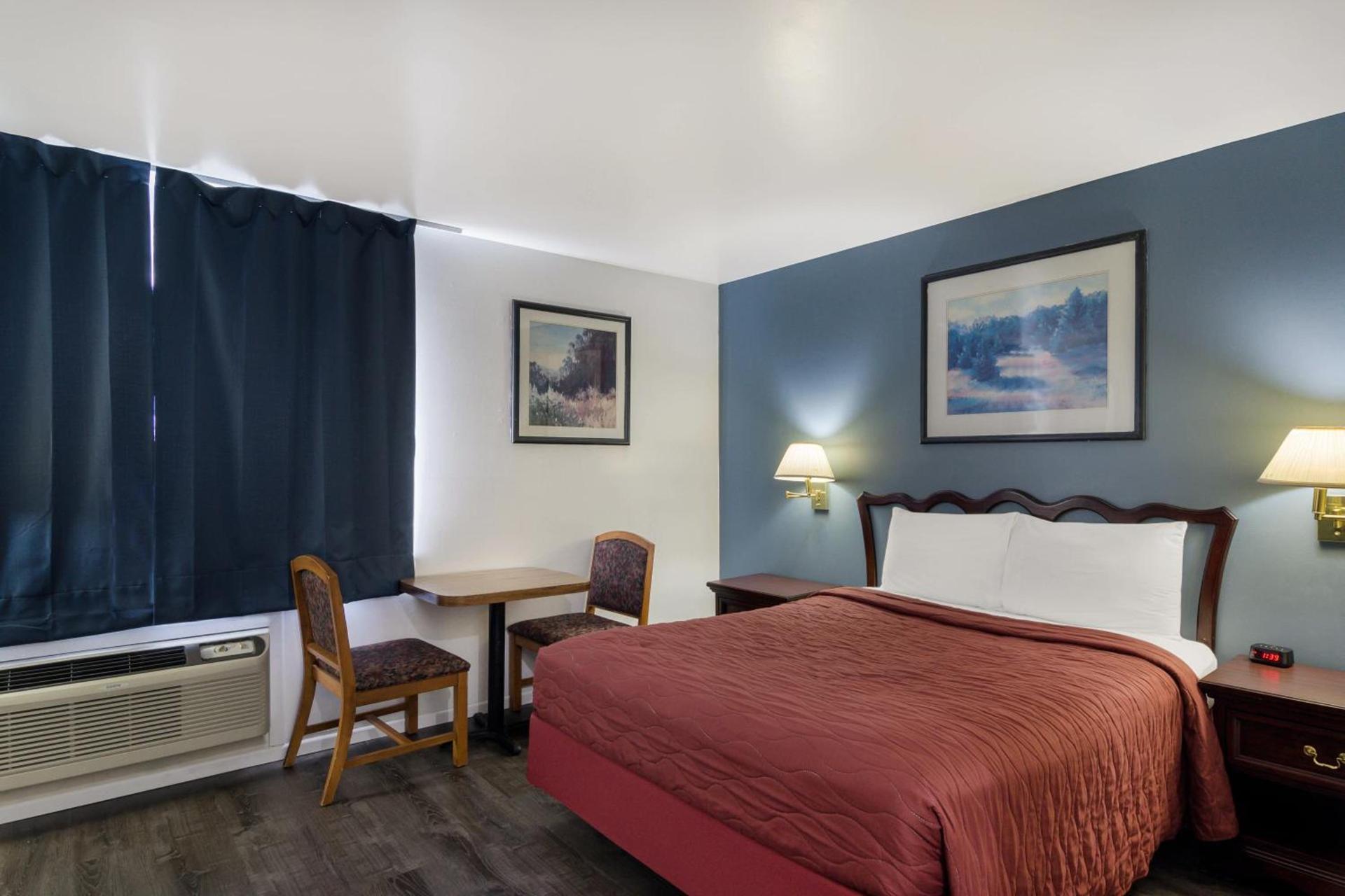 Rodeway Inn & Suites Sidney Historic Downtown I-80 photo 48