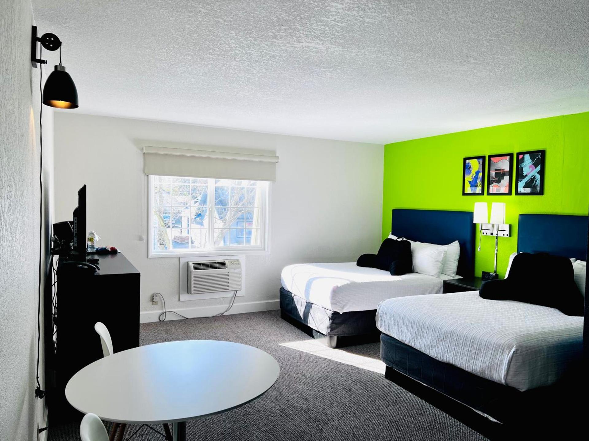 Signature Inn Eugene photo 9