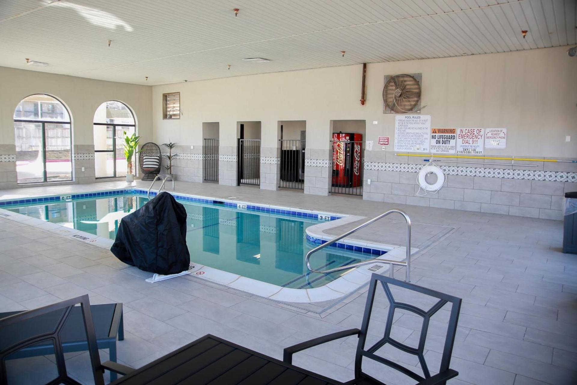 Days Inn by Wyndham Amarillo - Medical Center photo 31