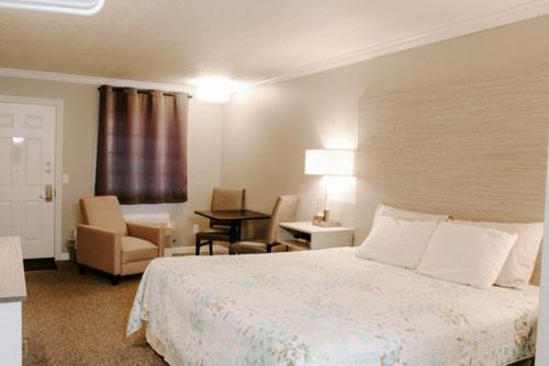 Berlin Village Inn photo 14