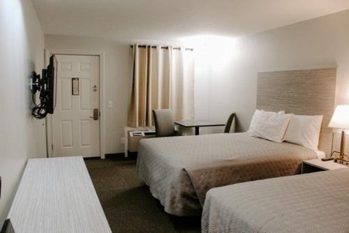 Berlin Village Inn photo 13