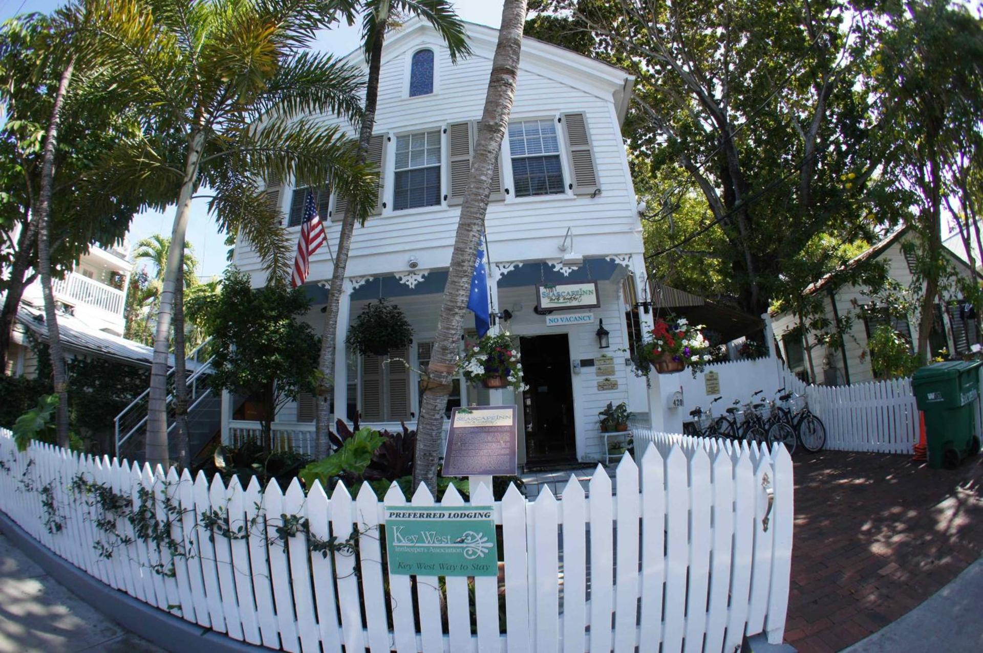Seascape Tropical Inn photo 54