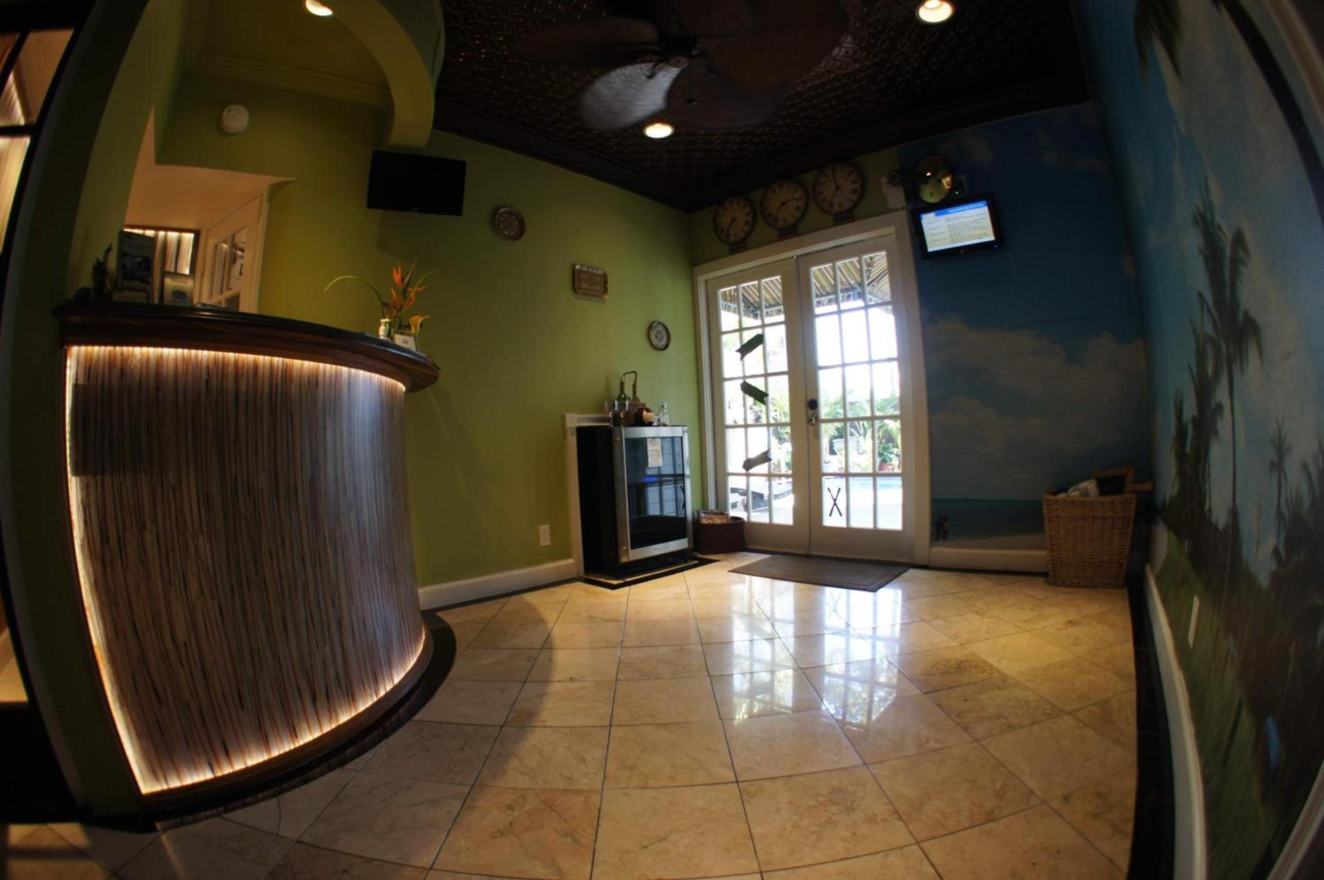 Seascape Tropical Inn photo 59