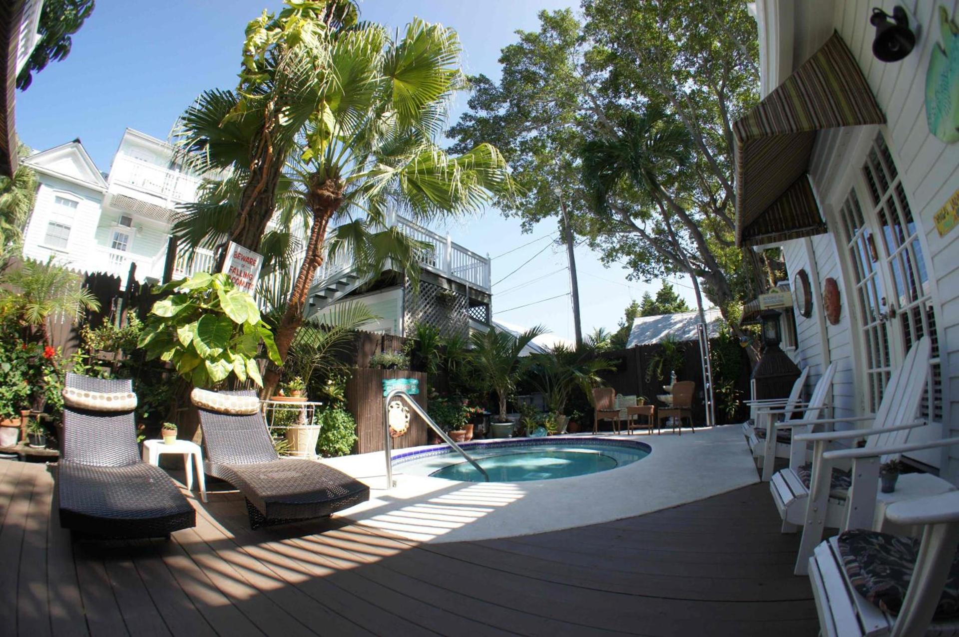 Seascape Tropical Inn photo 73