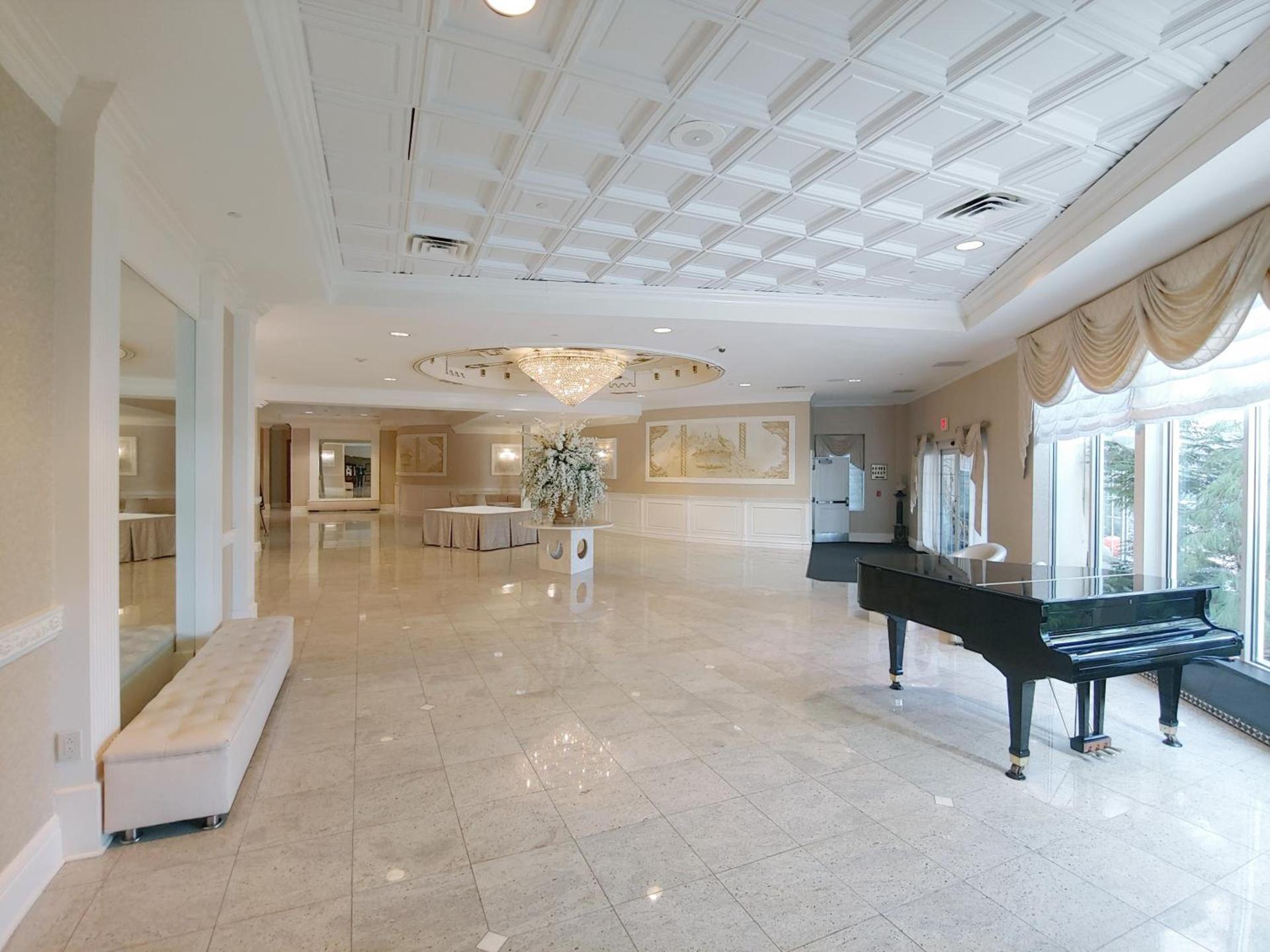 The Wilshire Grand Hotel photo 16