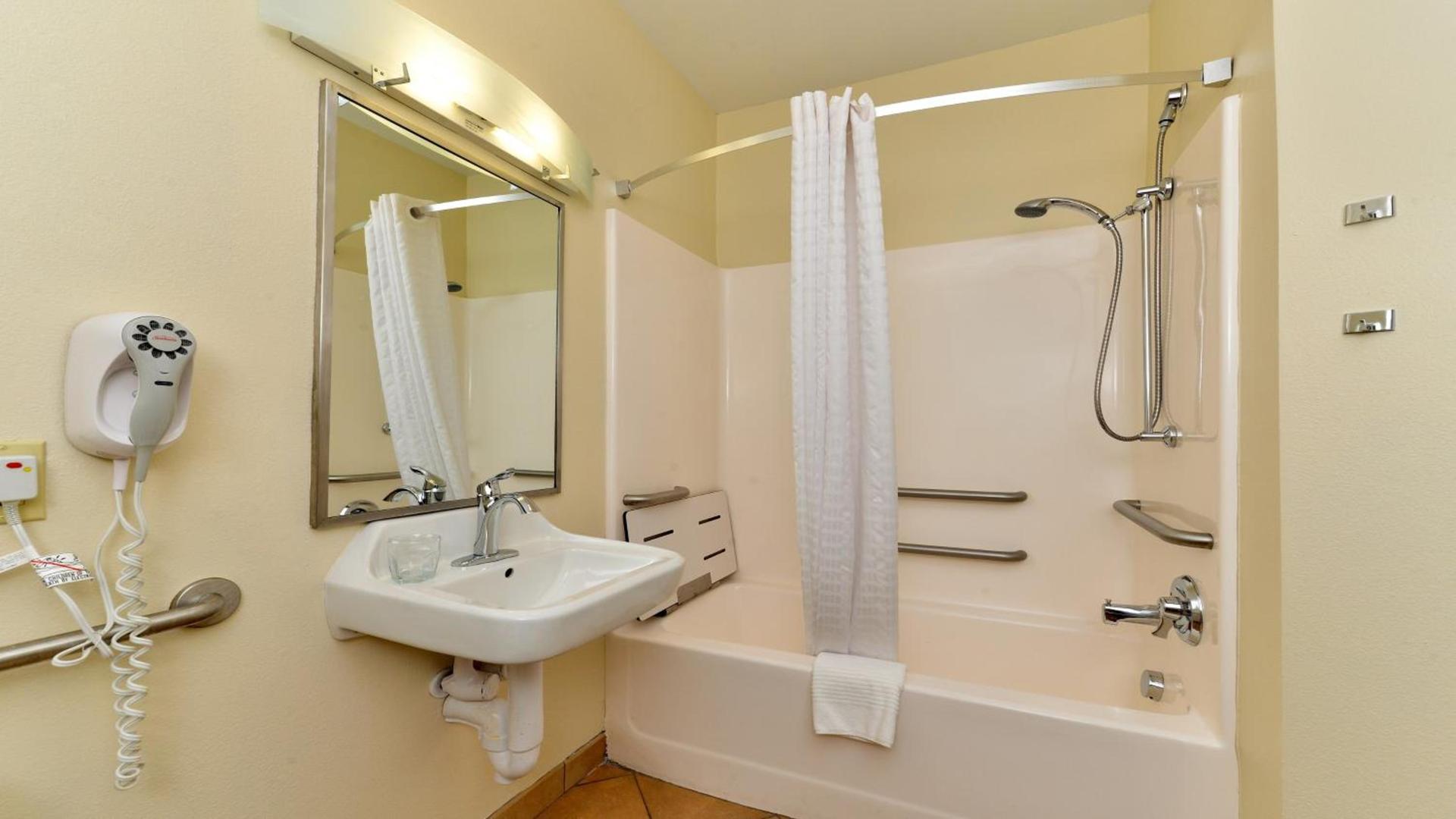 Candlewood Suites Athens by IHG photo 17