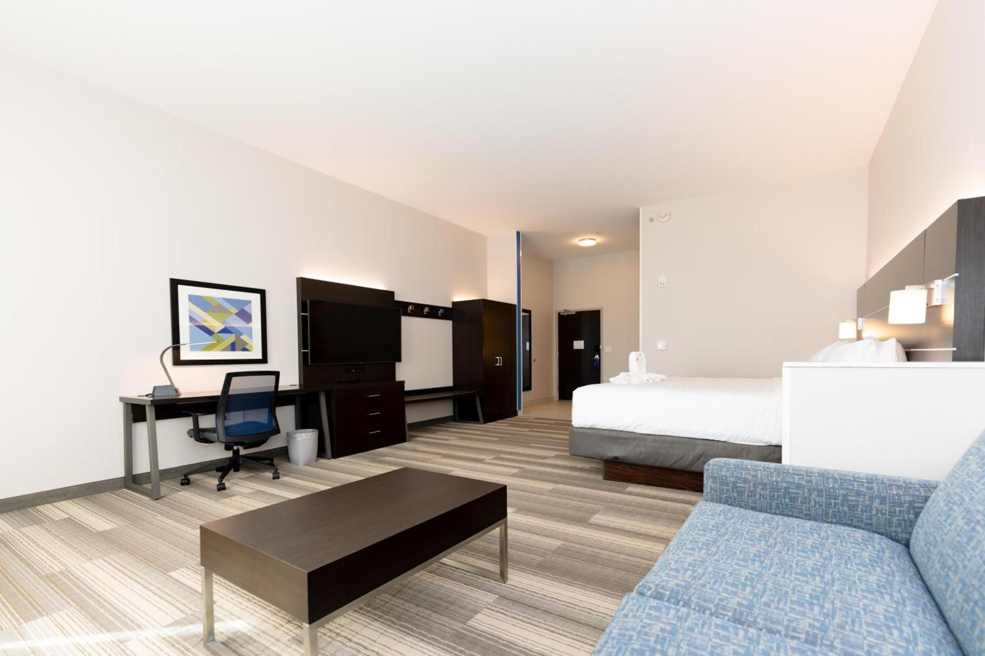 Holiday Inn Express & Suites Franklin - Berry Farms by IHG photo 14
